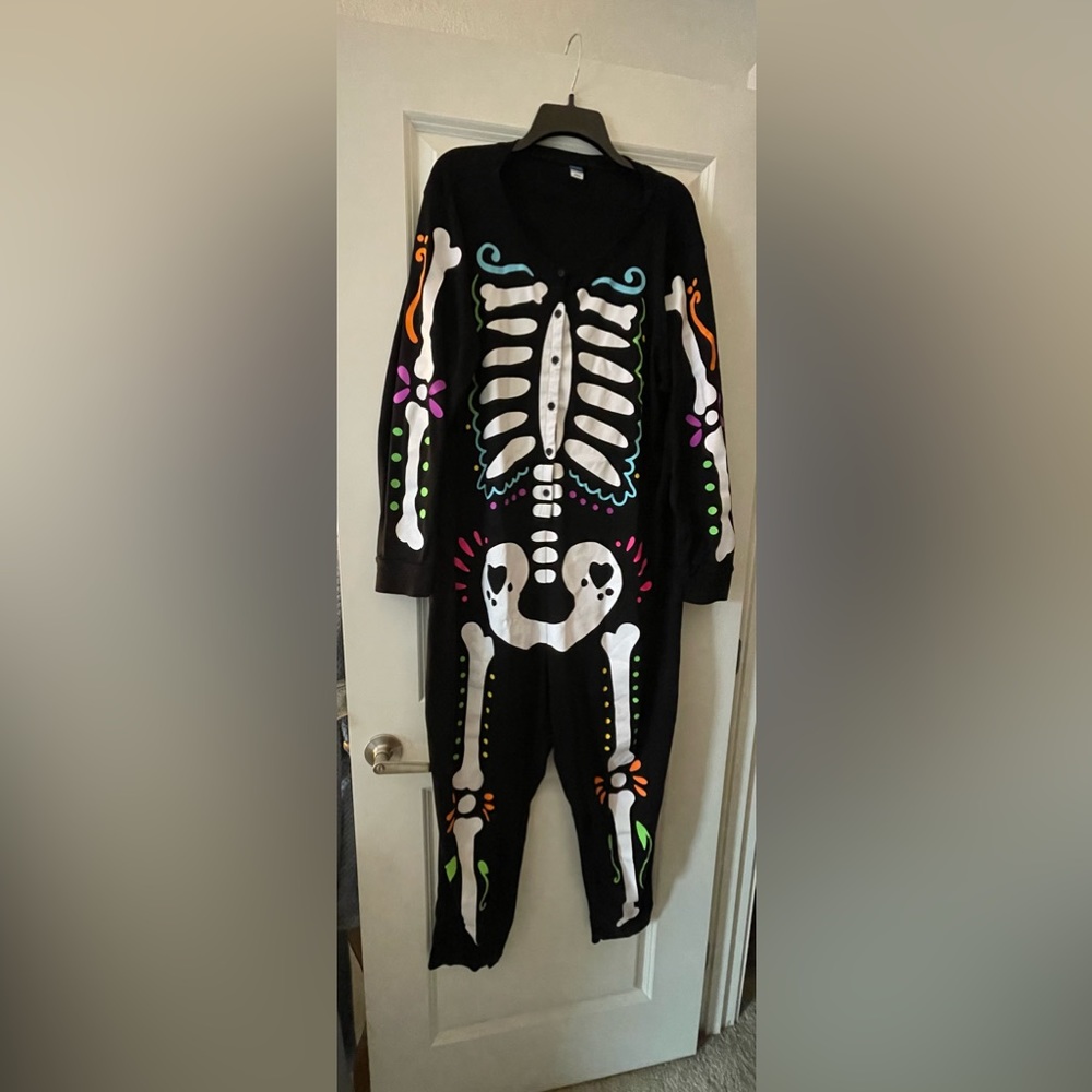 Sugar skull onesie by Old Navy XXL